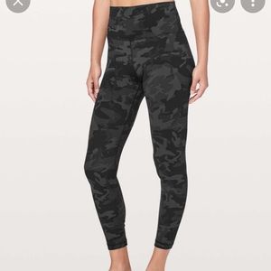 LuluLemon Wunder Under 7/8 Camo Yoga Pants